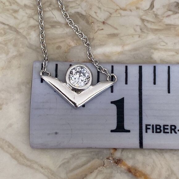 Tocara 925 Sterling Silver & Cubic Zirconia V Necklace Adjustable Length - Picture 7 of 7